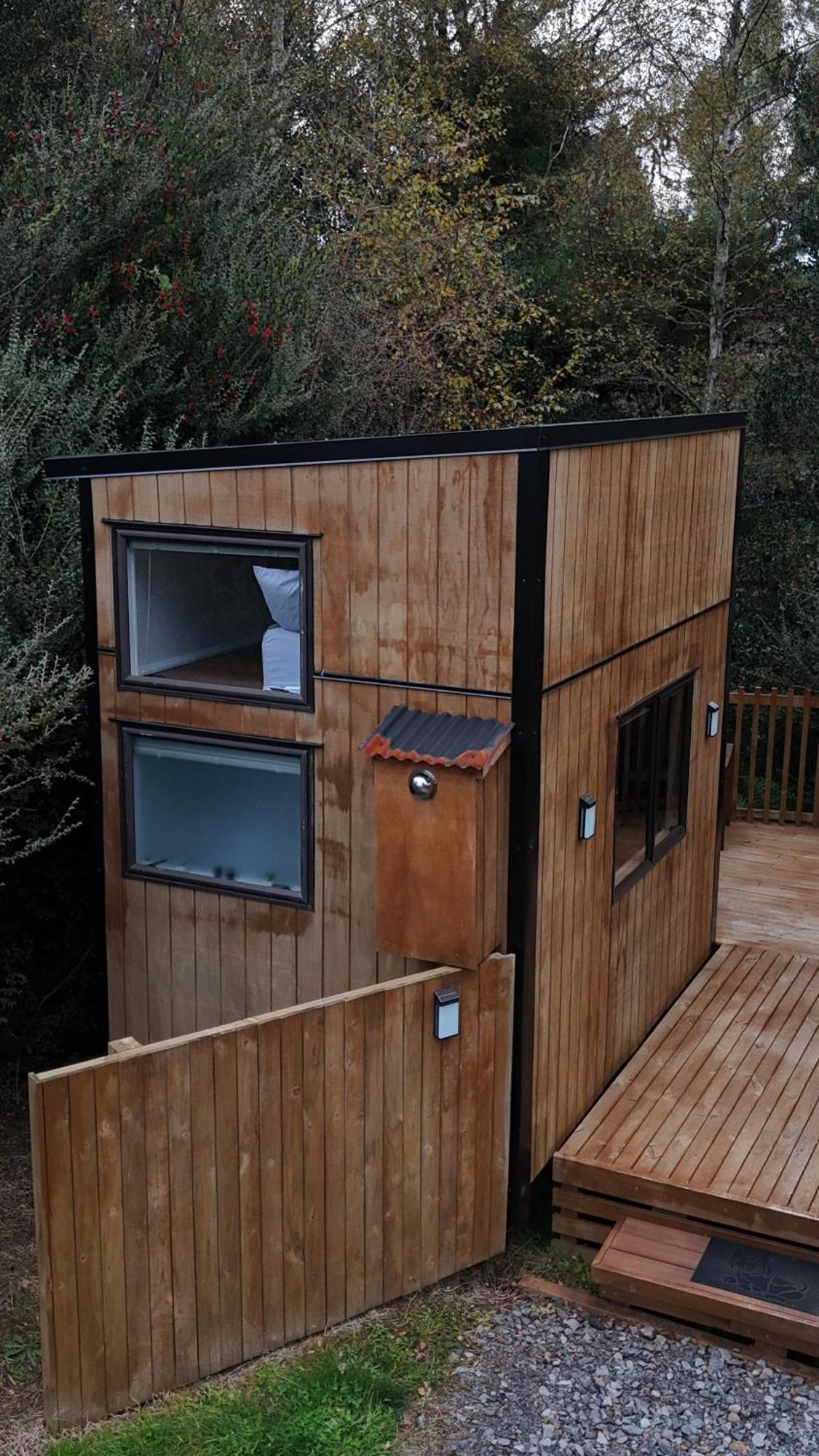 Tiny House In The Bush - A Minute From Town Centre Ruapehu Unique Stays Raetihi Екстер'єр фото